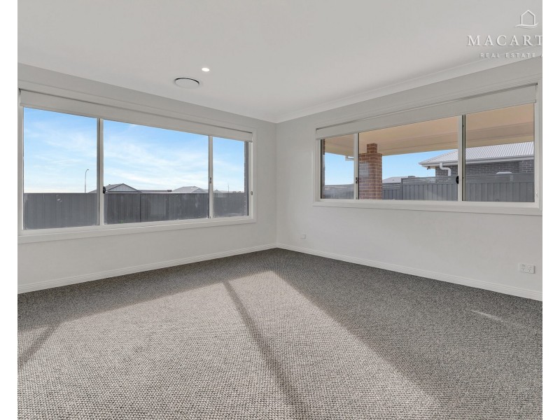 22 Lacebark Drive, Forest Hill NSW 2651