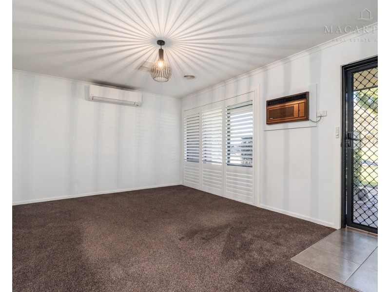 5 Bandera Avenue, Glenfield Park NSW 2650