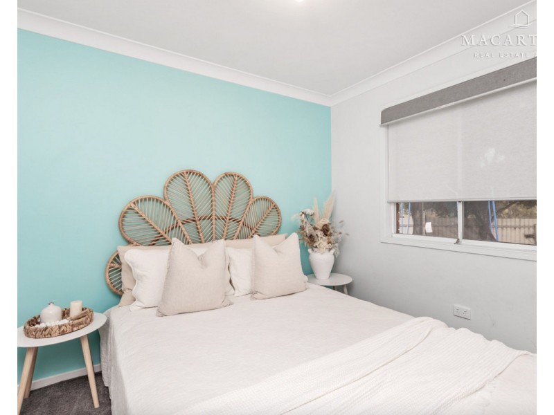 2 Truscott Drive, Ashmont NSW 2650