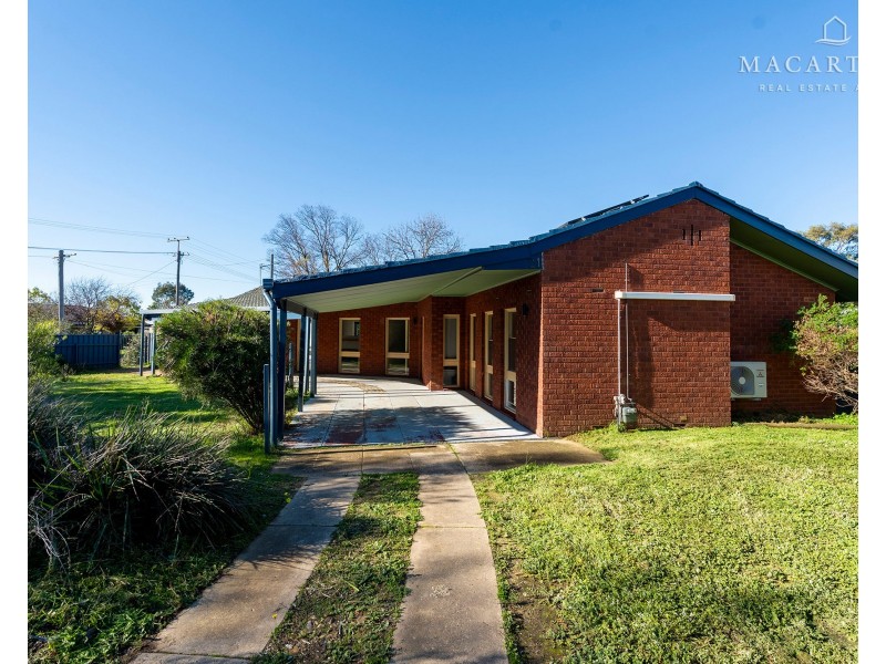 21 Inglis Street, Lake Albert NSW 2650