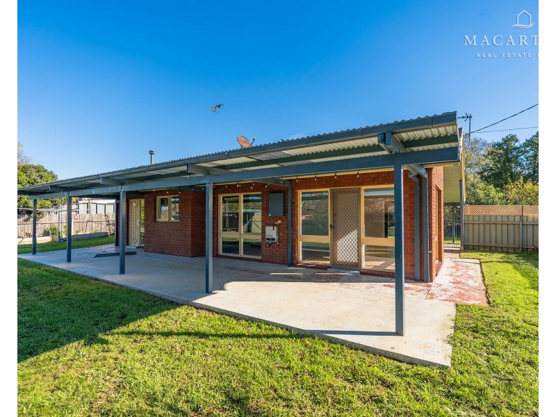 21 Inglis Street, Lake Albert NSW 2650