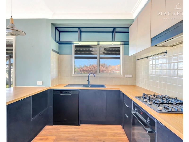 21 Inglis Street, Lake Albert NSW 2650