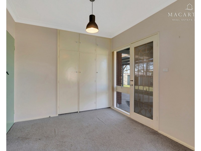 21 Inglis Street, Lake Albert NSW 2650