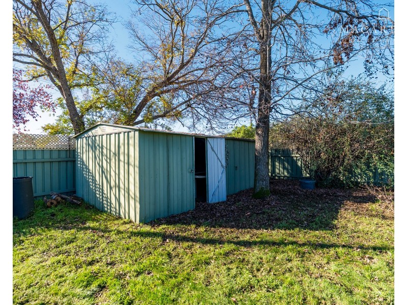 21 Inglis Street, Lake Albert NSW 2650