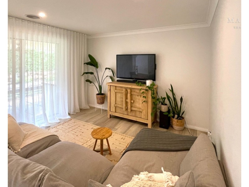 8 Jumbuck Drive, Gobbagombalin NSW 2650