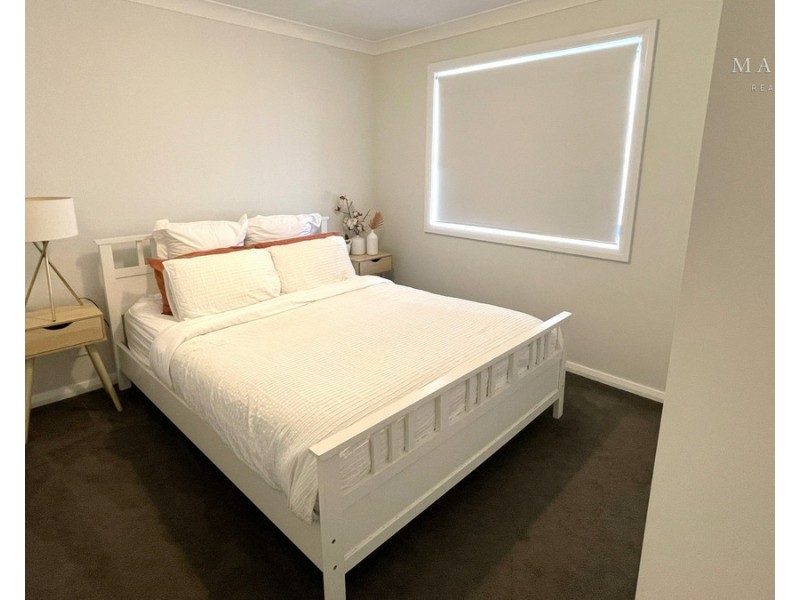 8 Jumbuck Drive, Gobbagombalin NSW 2650