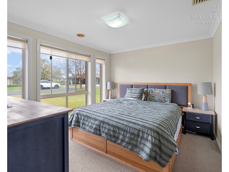 5 Yoogali Street, Glenfield Park NSW 2650