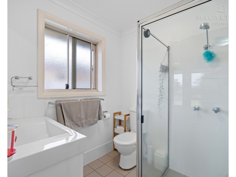 5 Yoogali Street, Glenfield Park NSW 2650