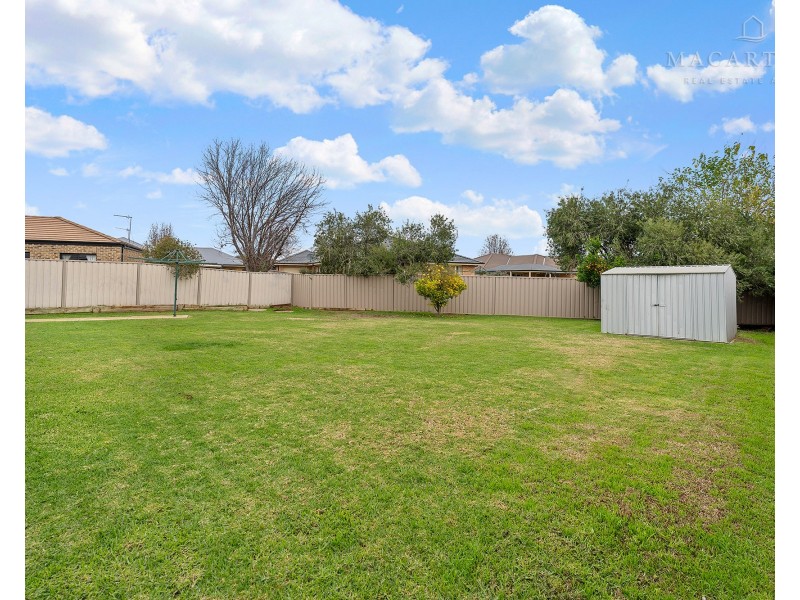5 Yoogali Street, Glenfield Park NSW 2650
