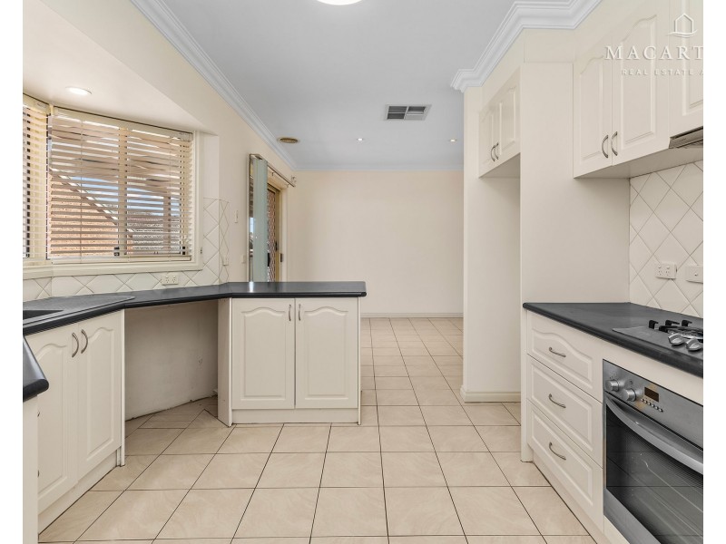 2/36 Kilpatrick Street, Kooringal NSW 2650