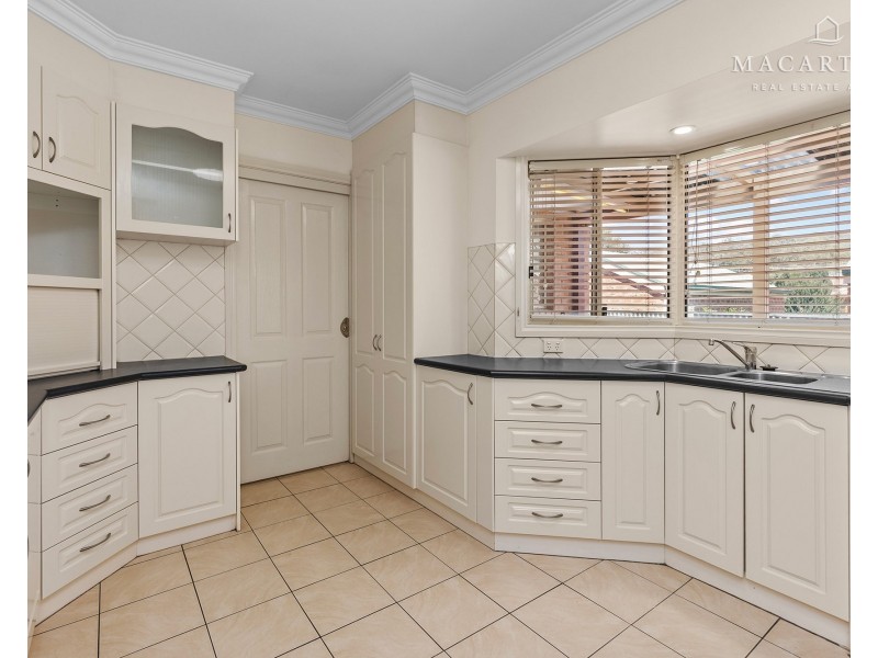 2/36 Kilpatrick Street, Kooringal NSW 2650