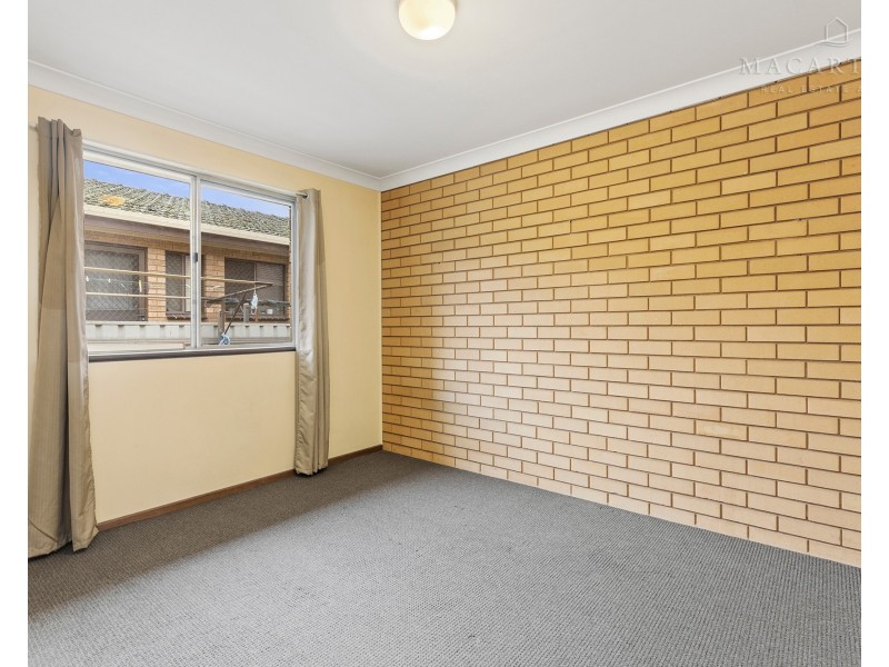 2/22 Bulolo Street, Ashmont NSW 2650