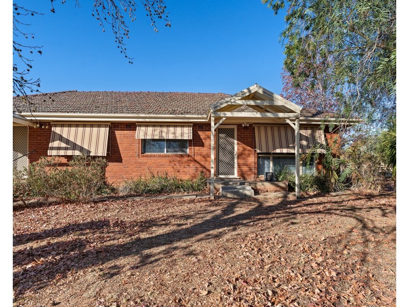 2/33 Bruce Street, Tolland NSW 2650