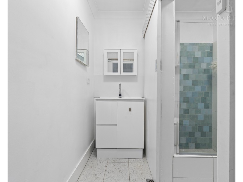 2/33 Bruce Street, Tolland NSW 2650