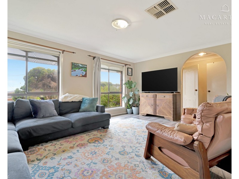 7 Buchhorn Street, Tolland NSW 2650