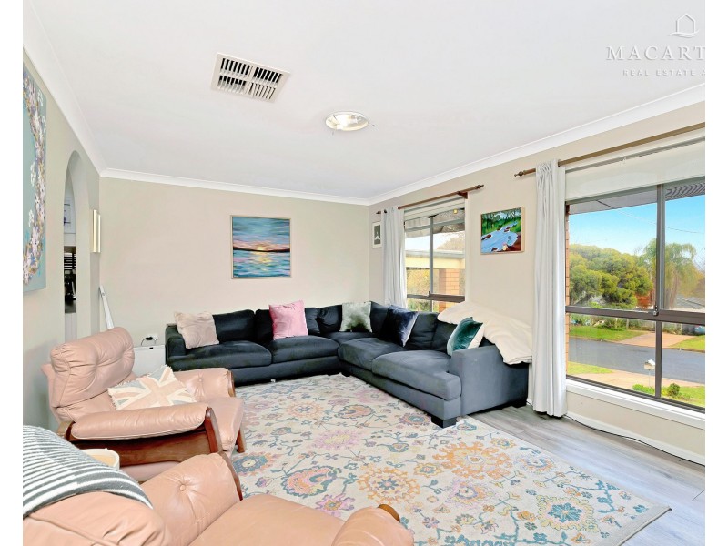 7 Buchhorn Street, Tolland NSW 2650