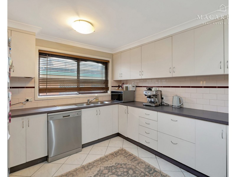 7 Buchhorn Street, Tolland NSW 2650