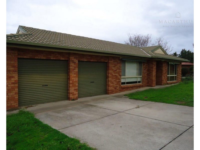 68 Balleroo Crescent, Glenfield Park NSW 2650
