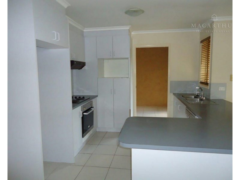 68 Balleroo Crescent, Glenfield Park NSW 2650