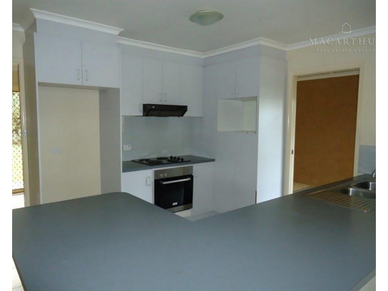 68 Balleroo Crescent, Glenfield Park NSW 2650