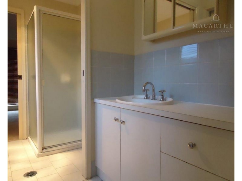 68 Balleroo Crescent, Glenfield Park NSW 2650