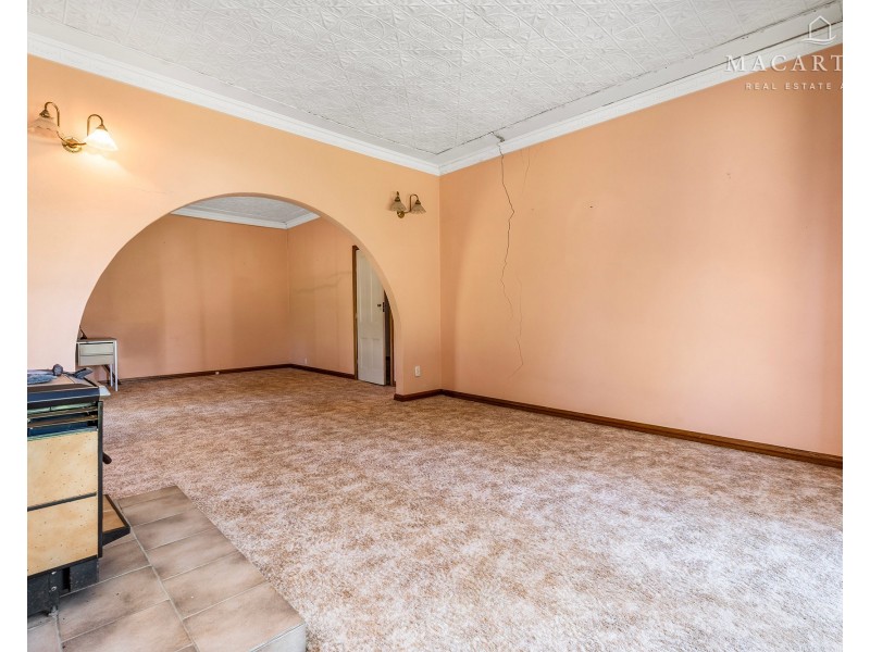 6 Urana Street, The Rock NSW 2655