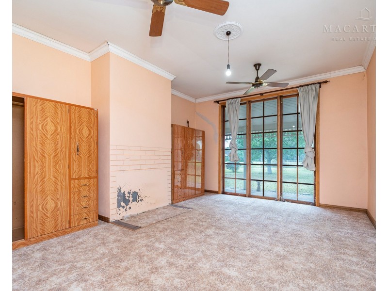 6 Urana Street, The Rock NSW 2655