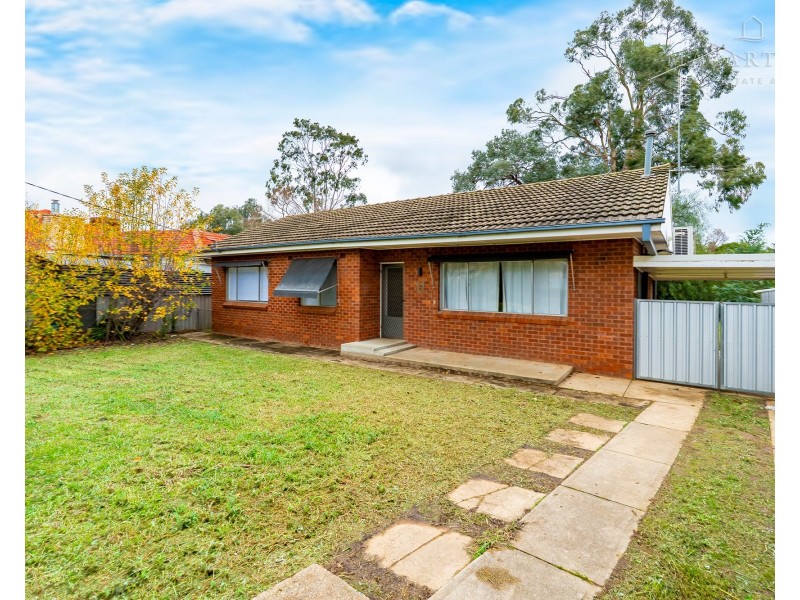 11 Moran Street, Tolland NSW 2650
