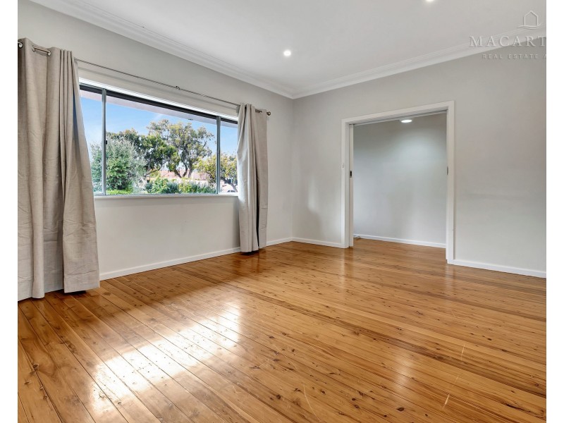 11 Moran Street, Tolland NSW 2650