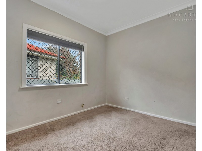 11 Moran Street, Tolland NSW 2650