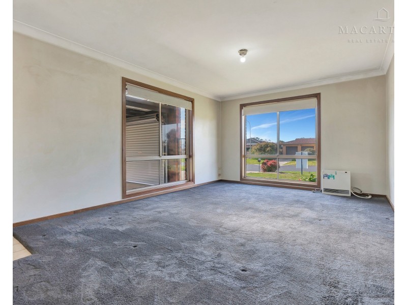 20 Elanora Place, Glenfield Park NSW 2650