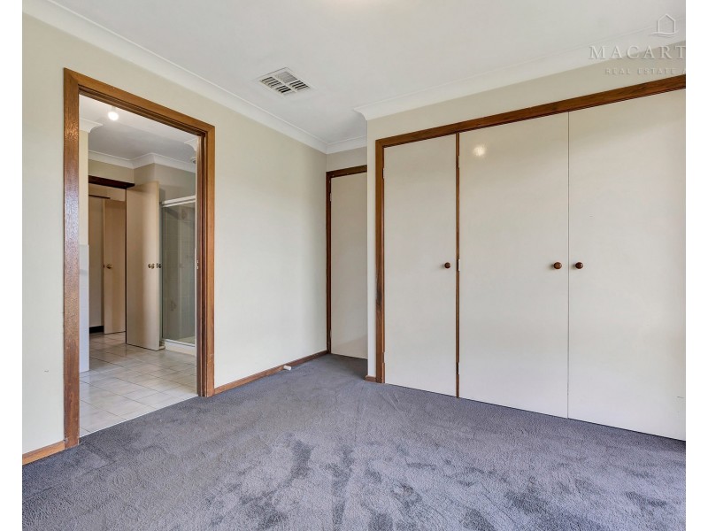 20 Elanora Place, Glenfield Park NSW 2650