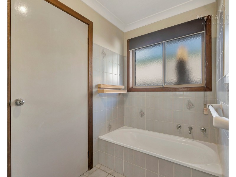 20 Elanora Place, Glenfield Park NSW 2650