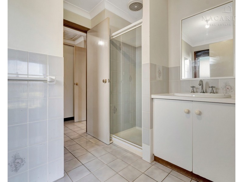 20 Elanora Place, Glenfield Park NSW 2650