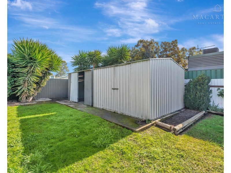 20 Elanora Place, Glenfield Park NSW 2650