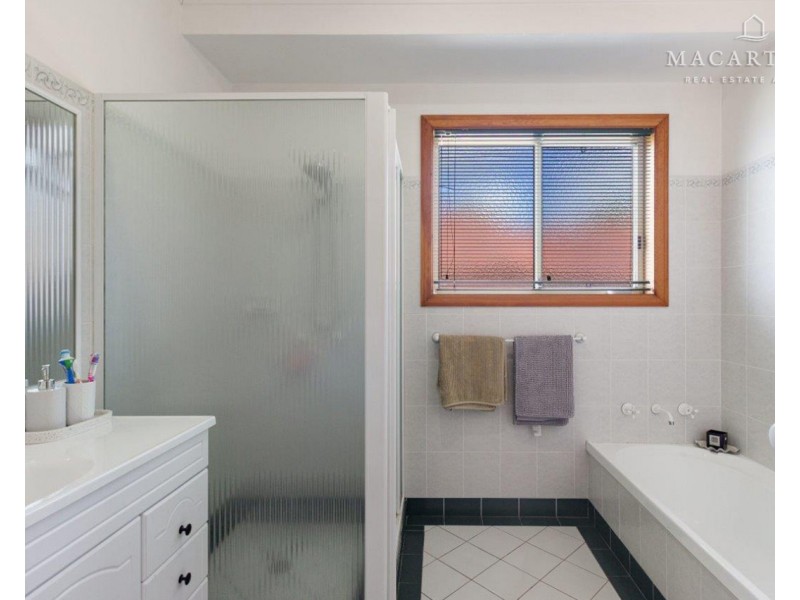 5 Melville Place, Tatton NSW 2650