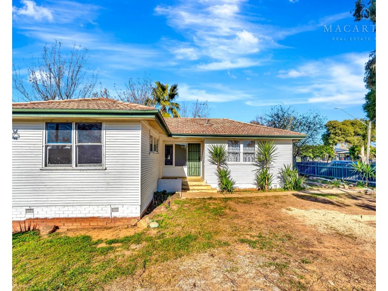 2 Kokoda Street, Ashmont NSW 2650