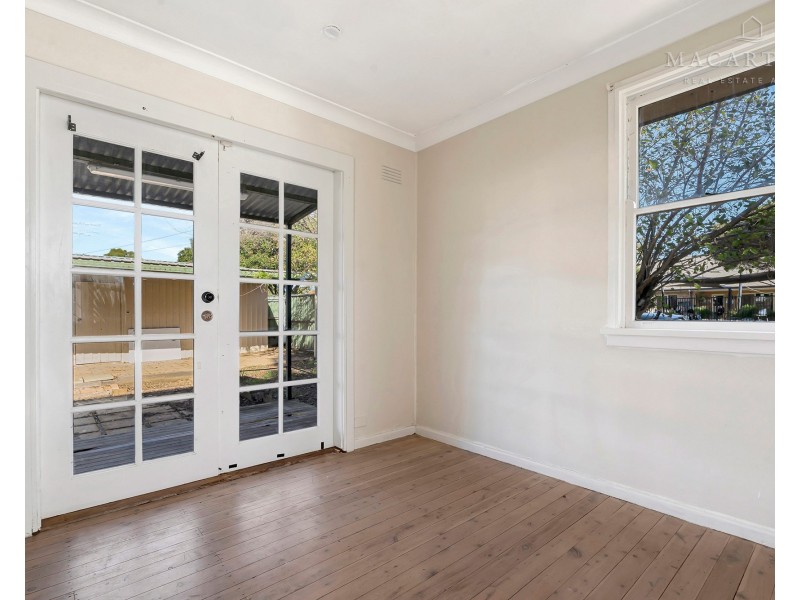 2 Kokoda Street, Ashmont NSW 2650