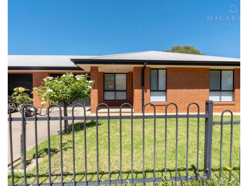 1/2-4 Macquarie Street, Mount Austin NSW 2650