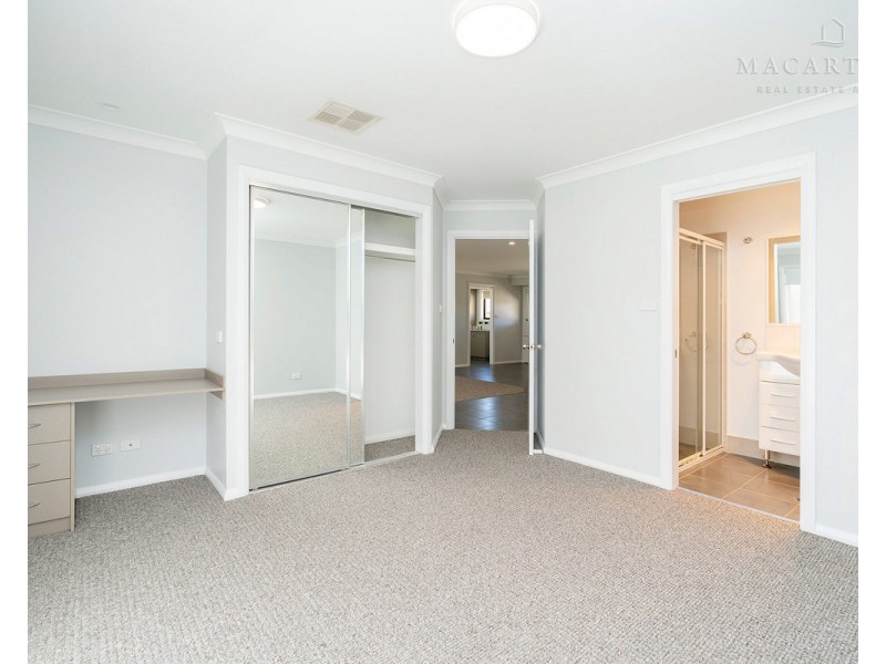 1/2-4 Macquarie Street, Mount Austin NSW 2650