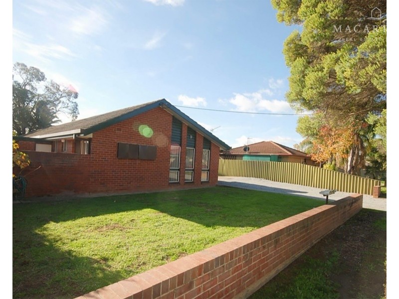 2/9 Lampe Avenue, Wagga Wagga NSW 2650