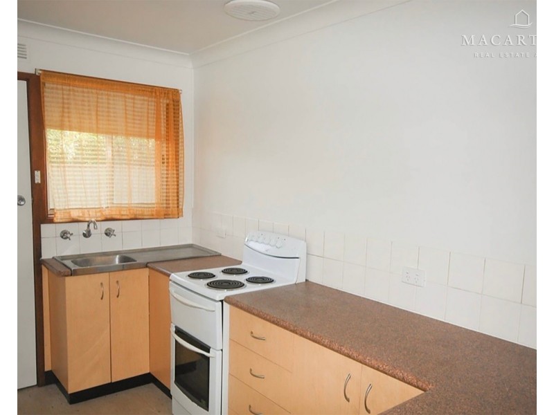 2/9 Lampe Avenue, Wagga Wagga NSW 2650