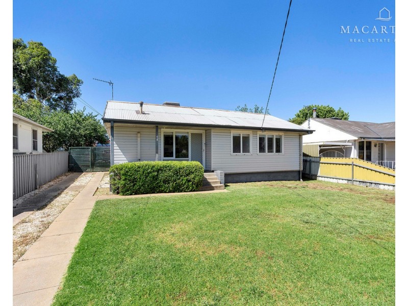 48 Jack Avenue, Mount Austin NSW 2650