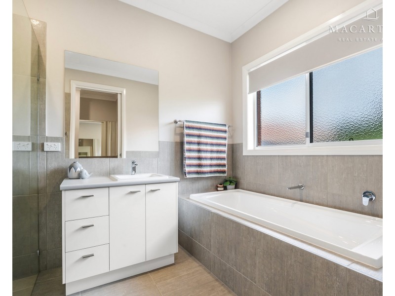 7 Matthews Street, Lockhart NSW 2656