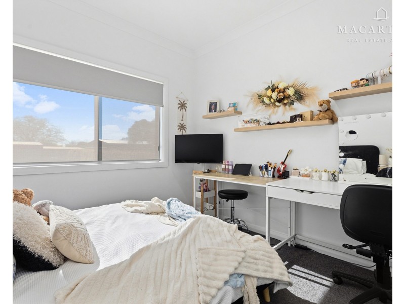 8 Pine Court, Springvale NSW 2650