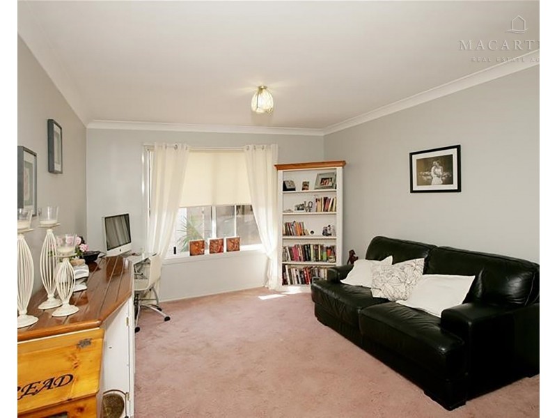 45 Balleroo Crescent, Glenfield Park NSW 2650