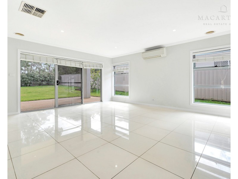 57 Strickland Drive, Boorooma NSW 2650