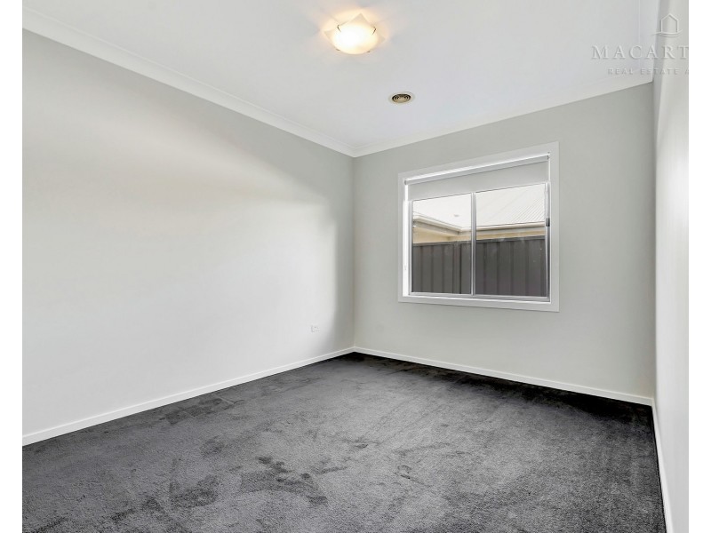 57 Strickland Drive, Boorooma NSW 2650