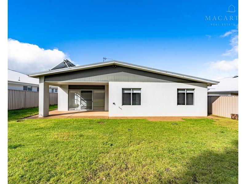 57 Strickland Drive, Boorooma NSW 2650