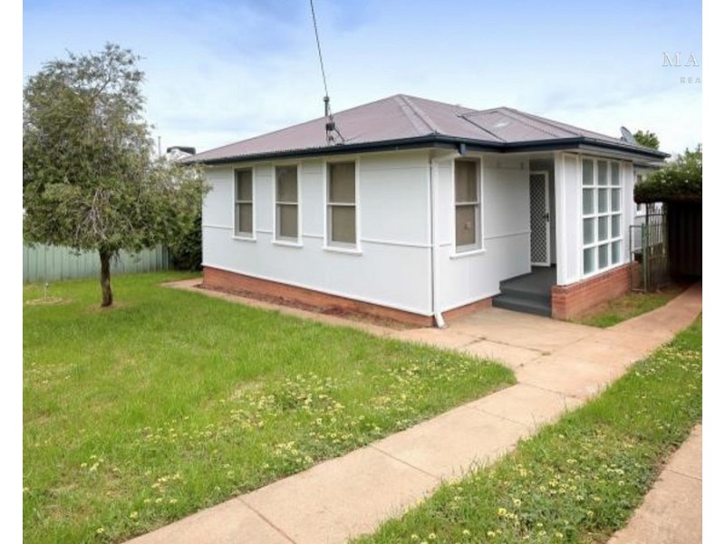 22 Hunter Street, Mount Austin NSW 2650